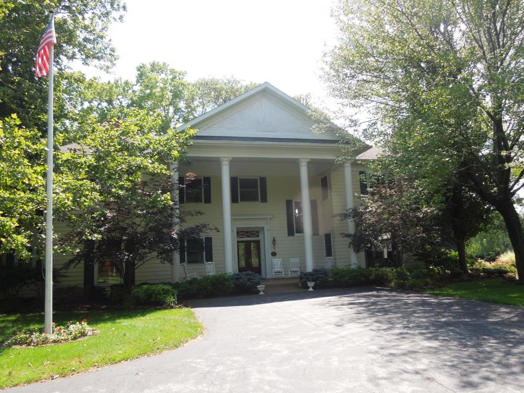 Bed & Breakfast Farrell House At Sunnybrook Trout Club